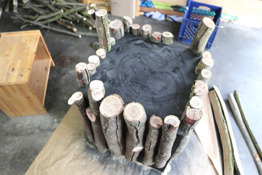 Журнальный столик из полена