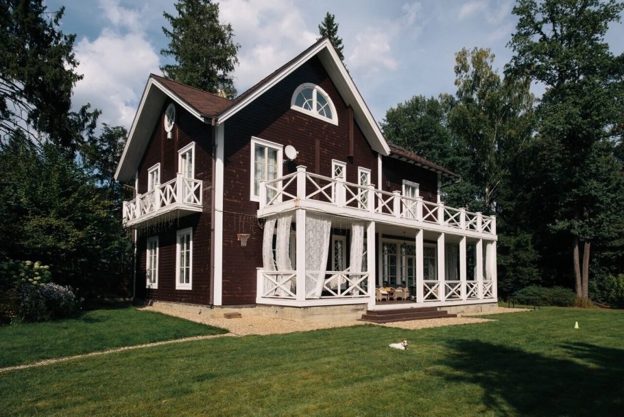 Дом в стародачном стиле