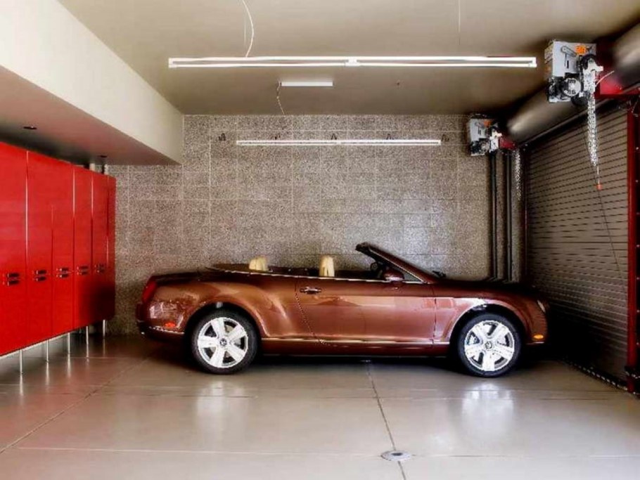 Покраска стен в гараже