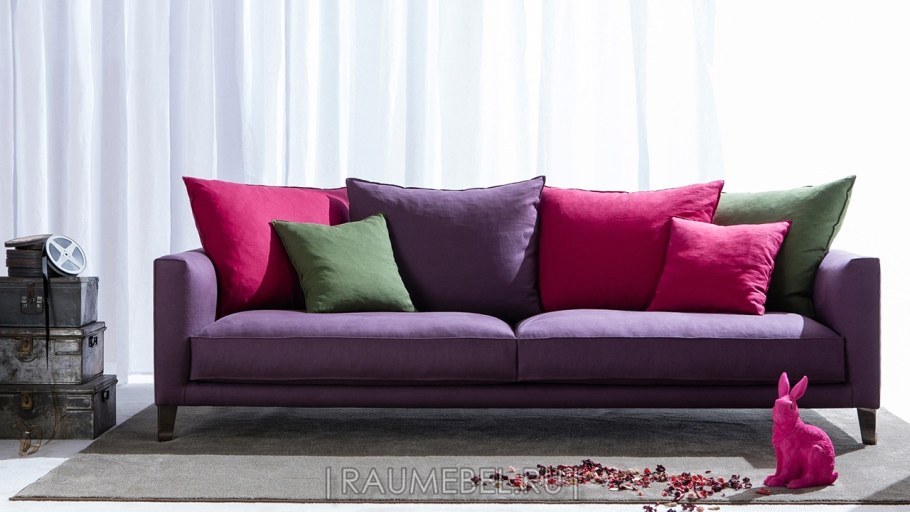 Бордовый диван