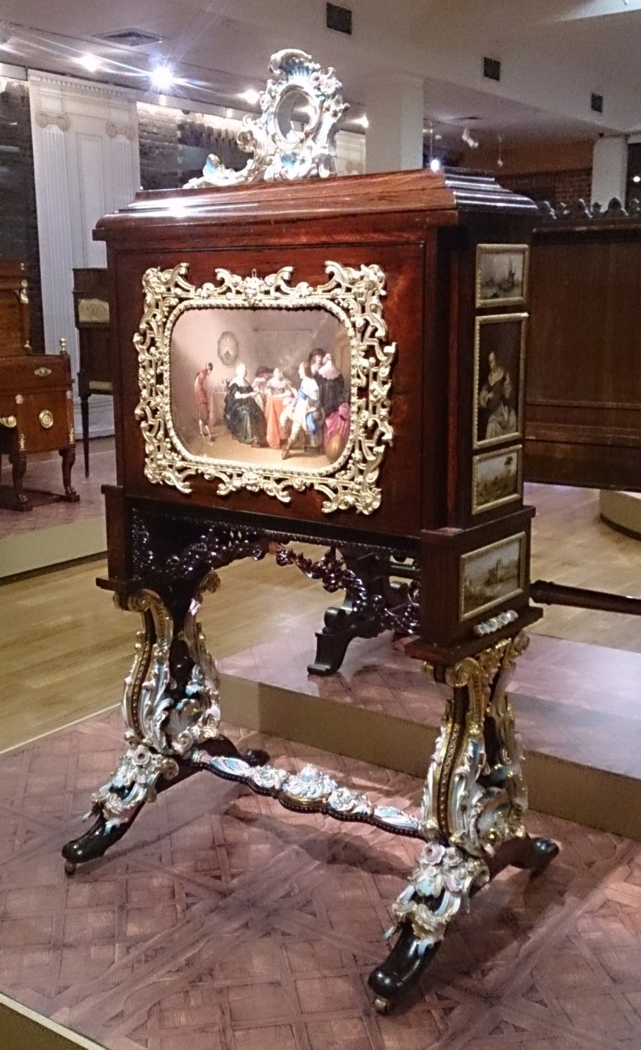 Генрих Гамбс мебель