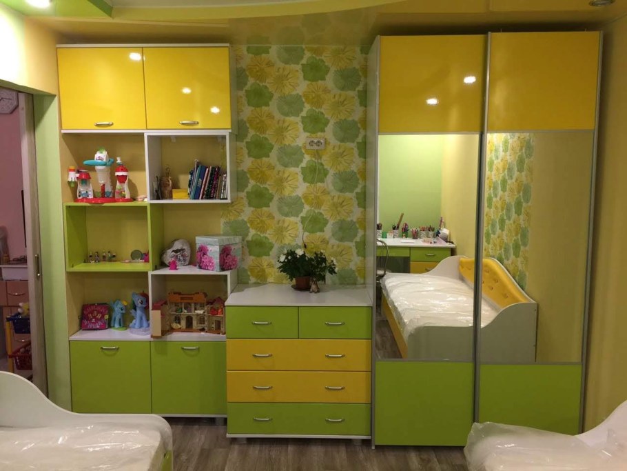 Уголок школьника для троих детей