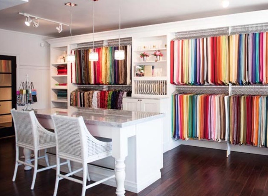 Интерьер магазина тканей