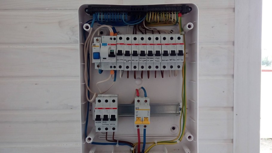 Щит распределительный электрический монтаж и разводка 380