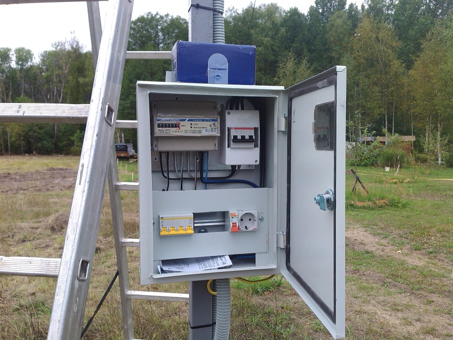 Щит на столб для счетчика на 380