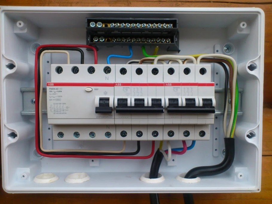 Расключение щита электрического