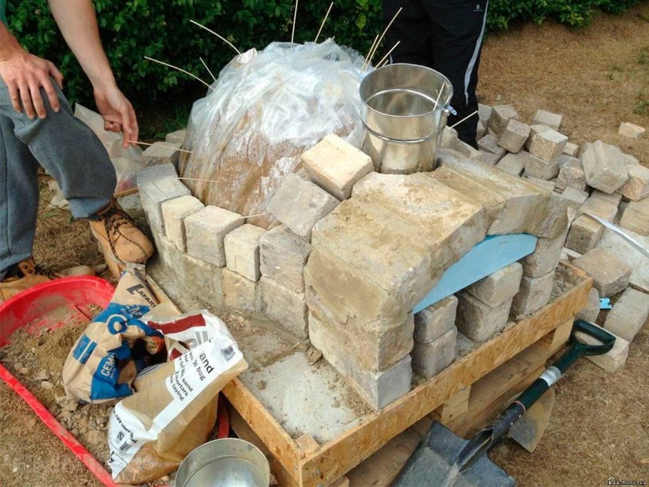 Печь из цементных блоков