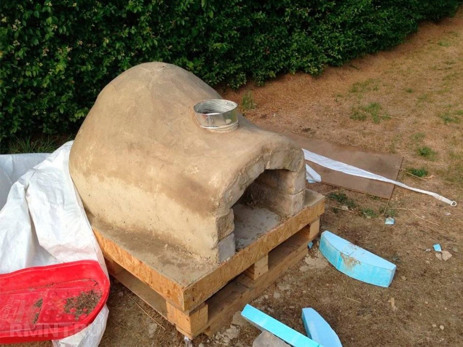 Саманная помпейская печь