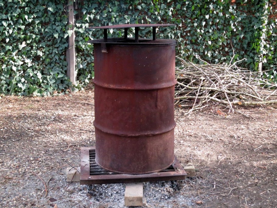 Печь Zolka для сжигания мусора