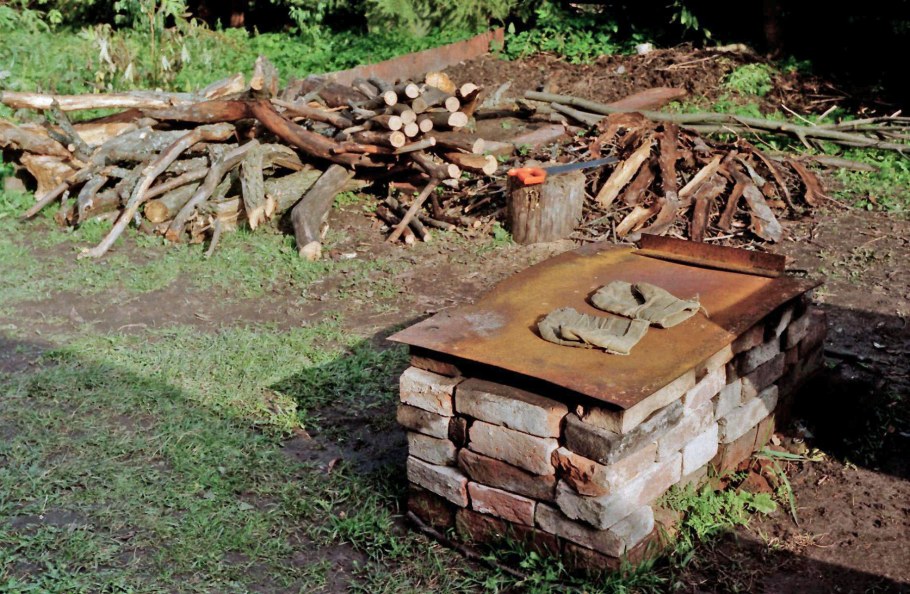 Печь для сжигания мусора Дымок 3