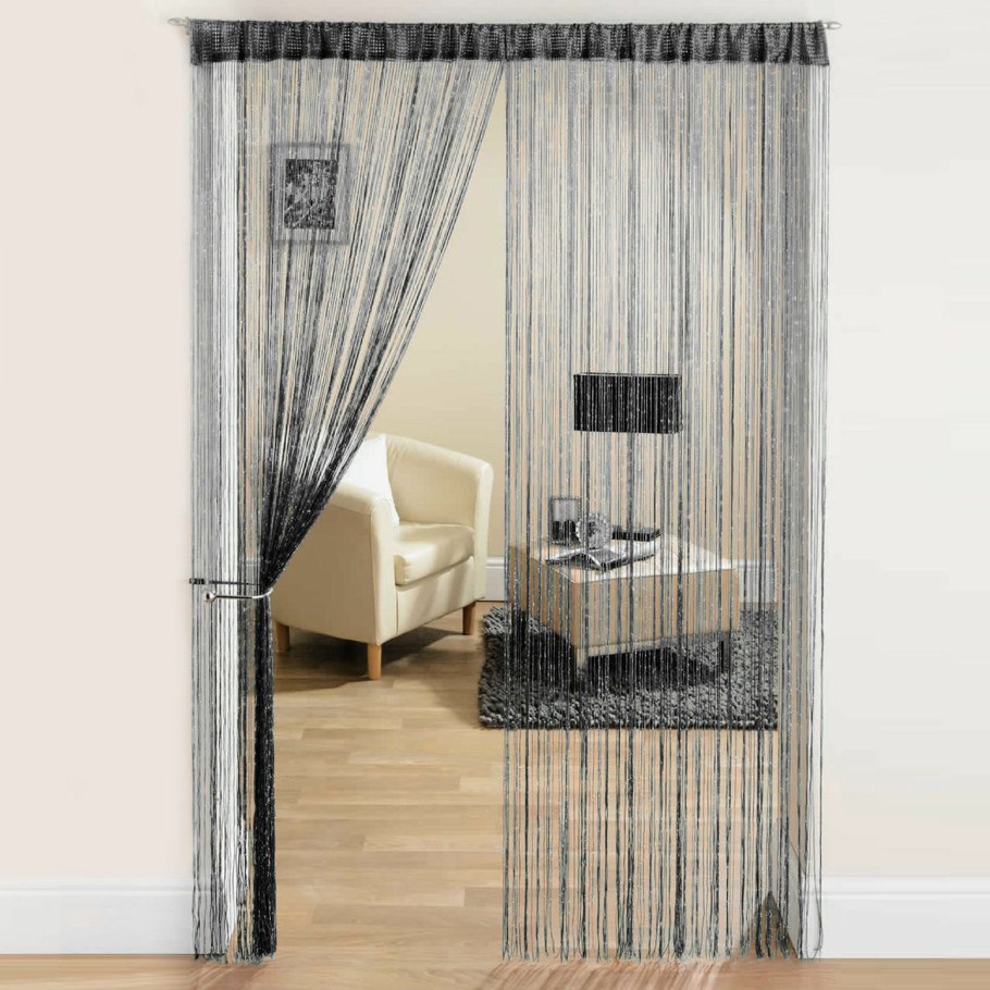 Дверь в гардеробную из спальни