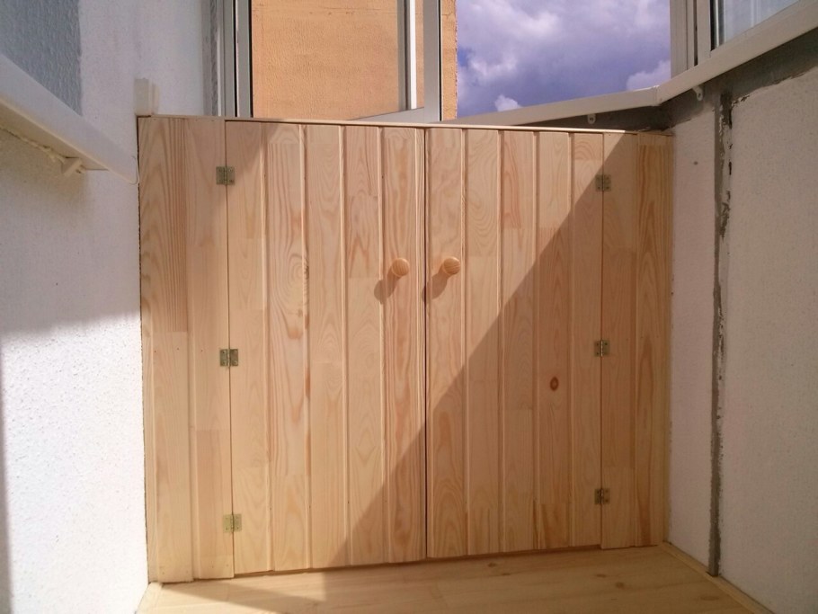 Мебель на балкон вагонка