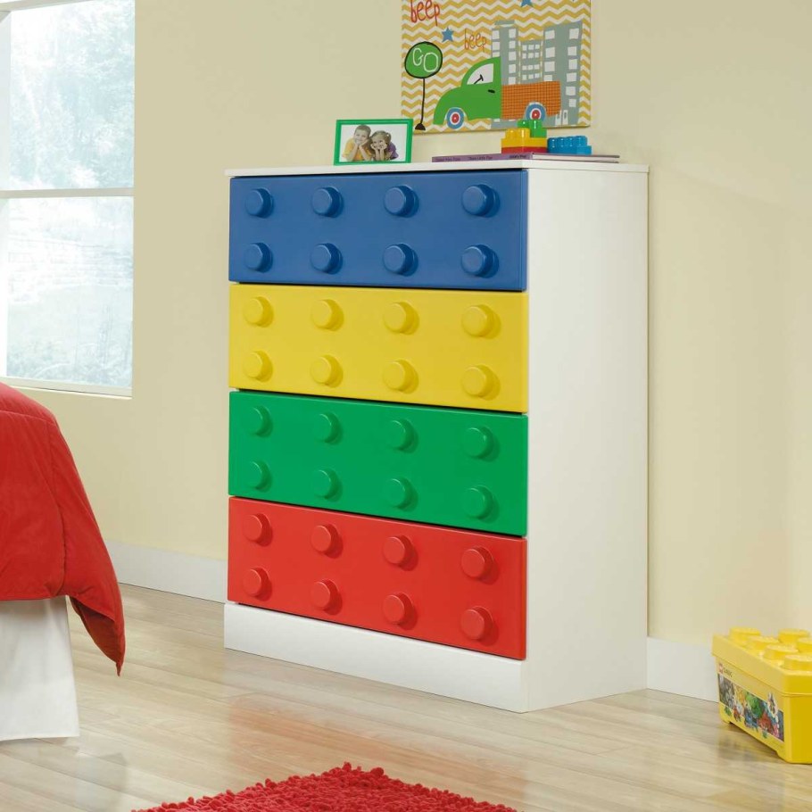 Комод для игрушек в детскую комнату