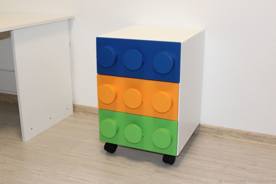 Стеллаж для лего