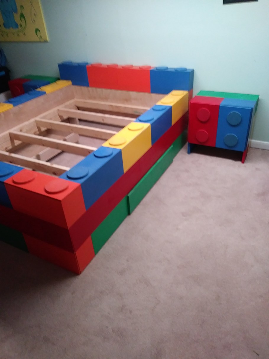 Кровать из лего детский сад