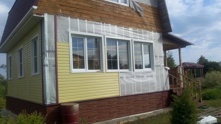 Дача обшитая сайдингом