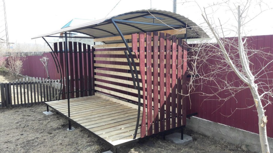 Дровник 2*1.5 из профильной трубы