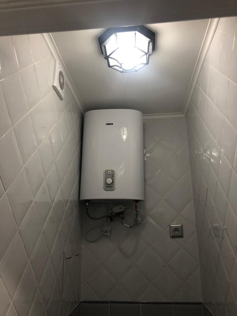 Водонагреватель в туалете