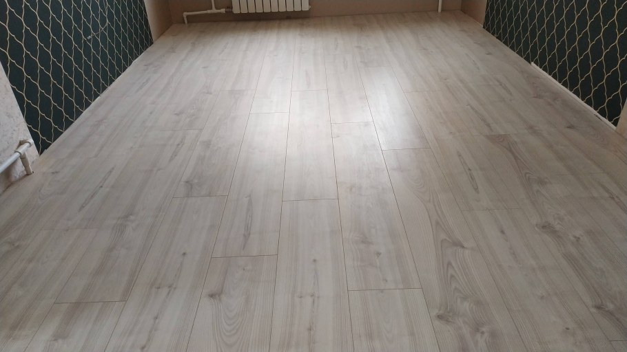 Egger ламинат Pro large epl040 сердцевина ясеня белая