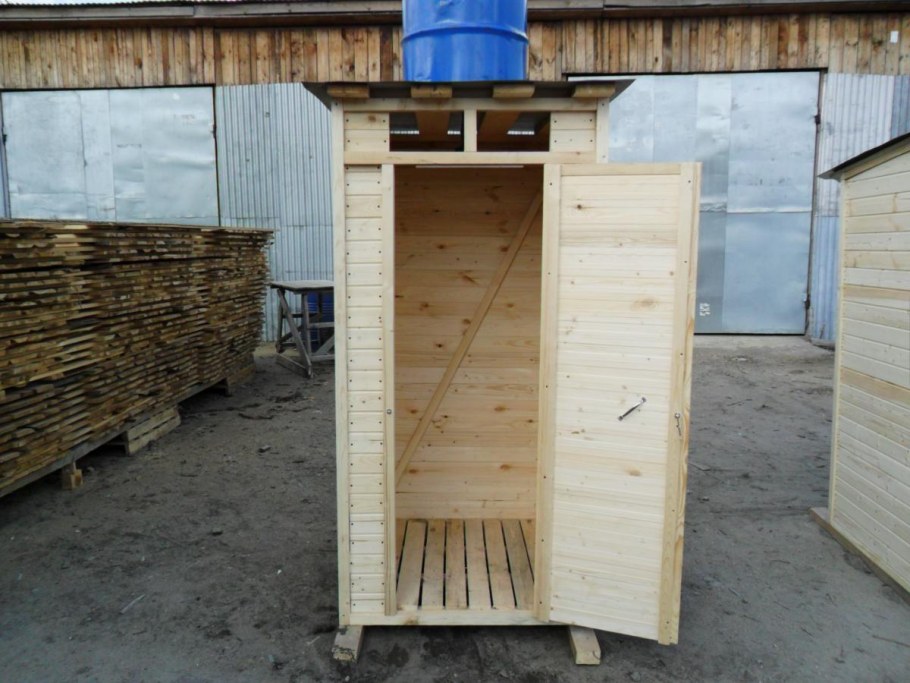 Душ для дачи деревянный