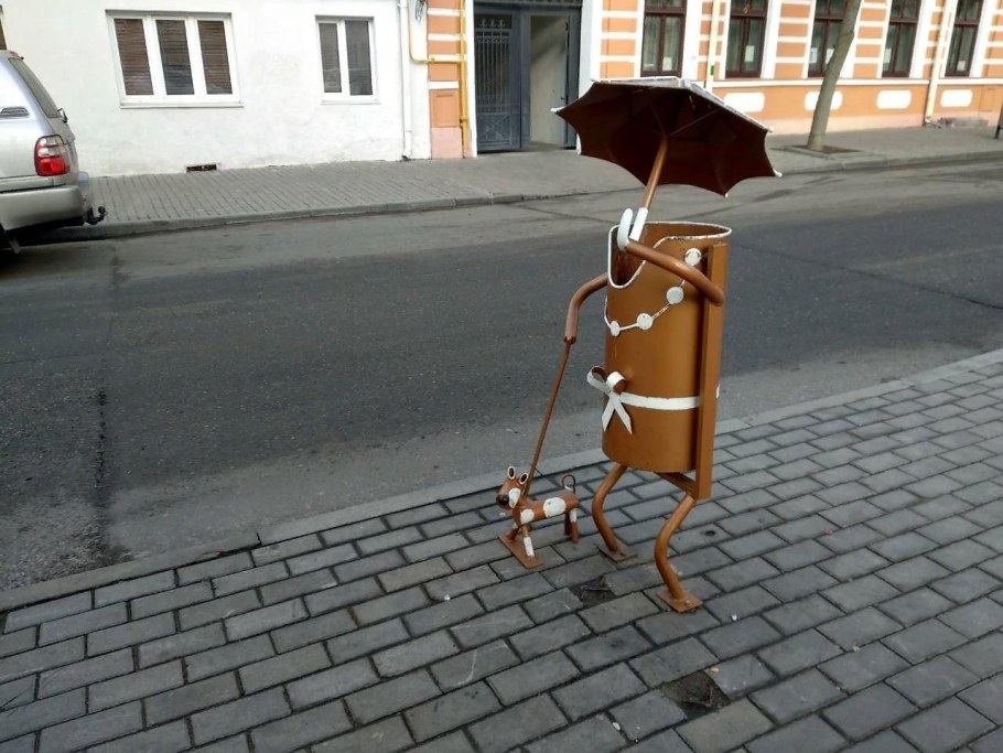 Прикольные урны на дачу