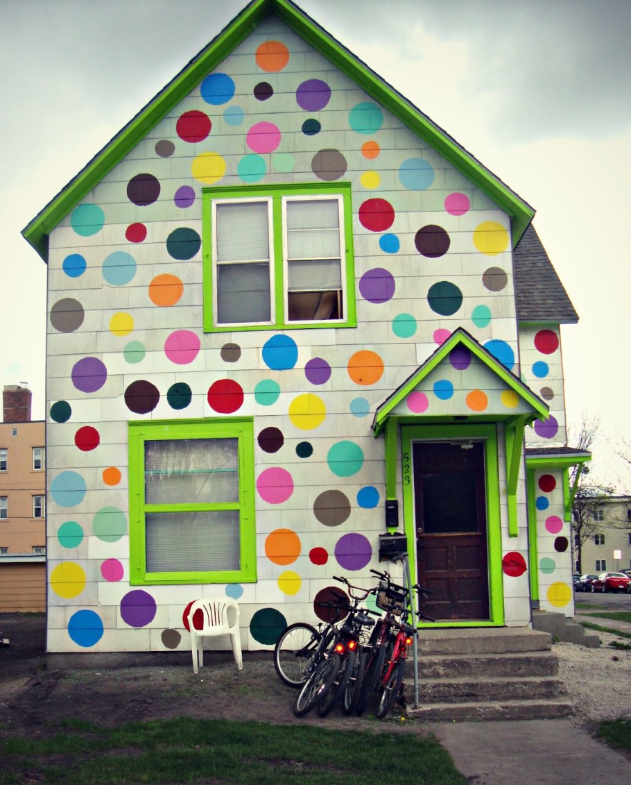 Разноцветные фасады