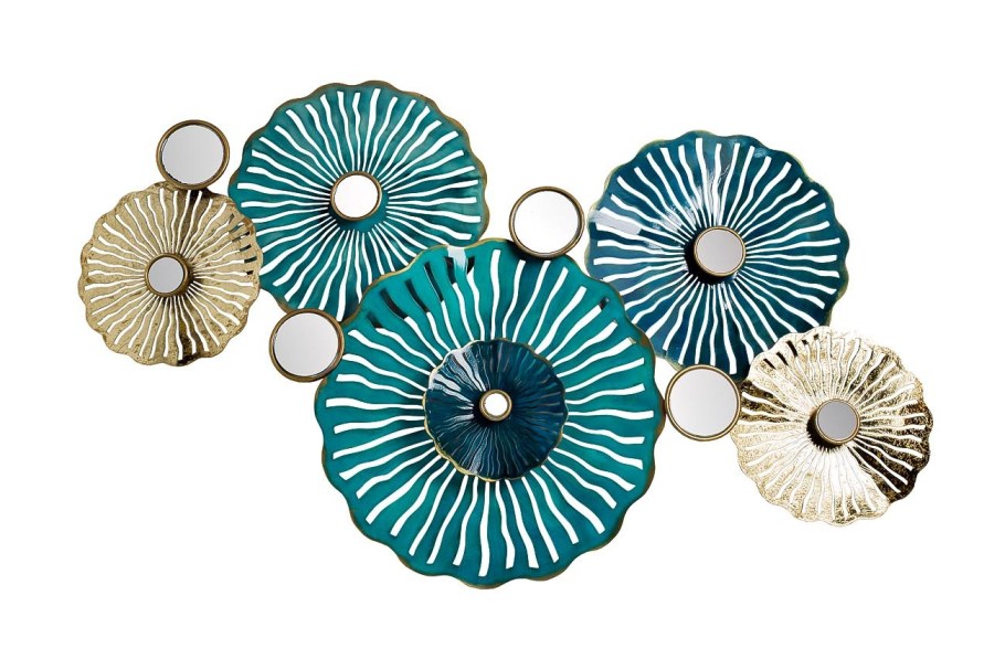 Металлические украшения на стену