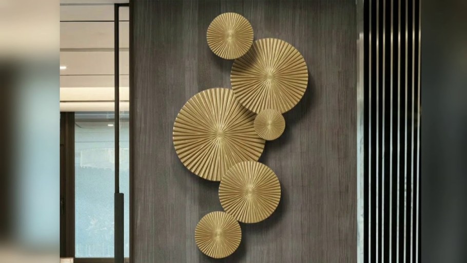 Настенное украшение venertia золотое 63,5 x 61 cm