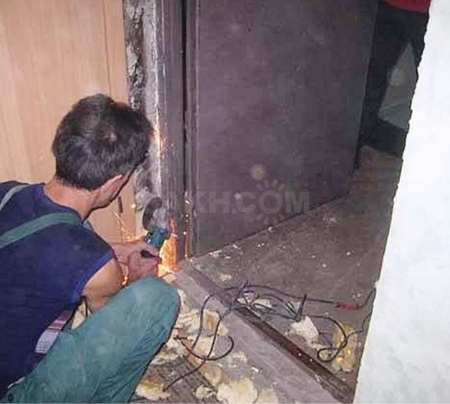 Демонтаж дверей