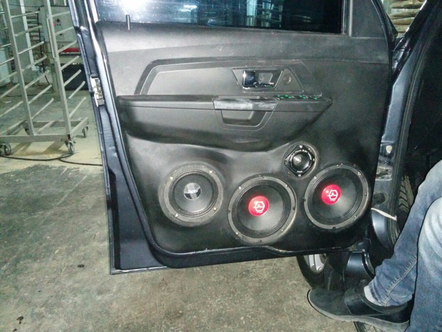 20 Динамики в передние двери УАЗ Патриот