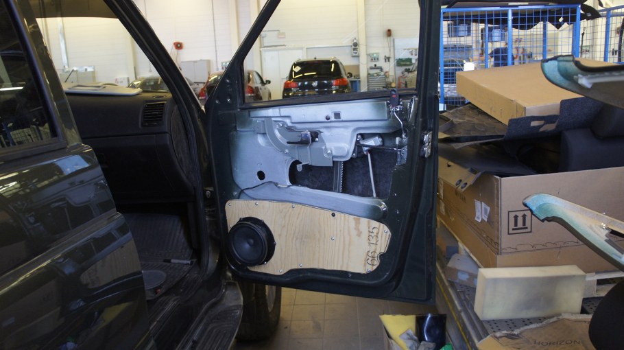 Автозвук в УАЗ 469