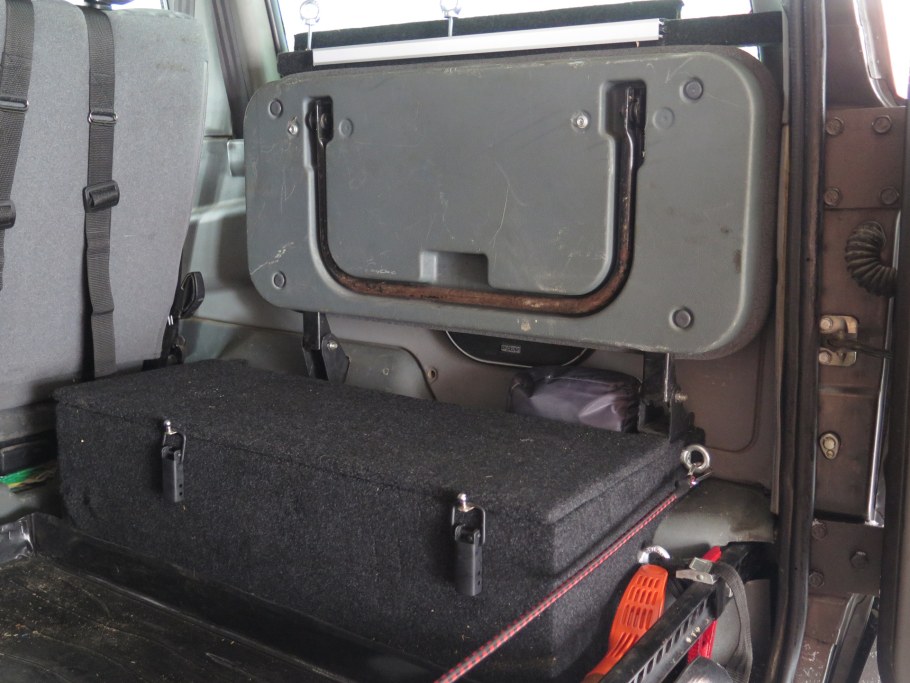 Пепелеока двери УАЗ Патриот под динамики