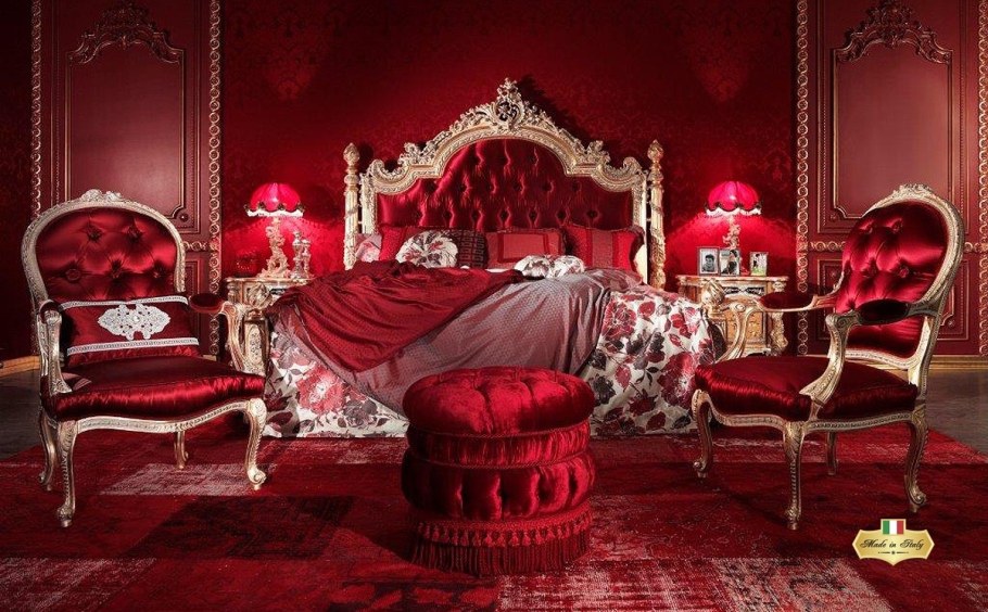 Роскошная красная спальня