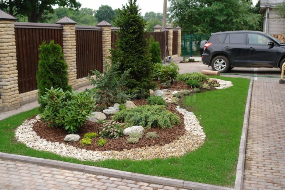 Ландшафт участка перед домом