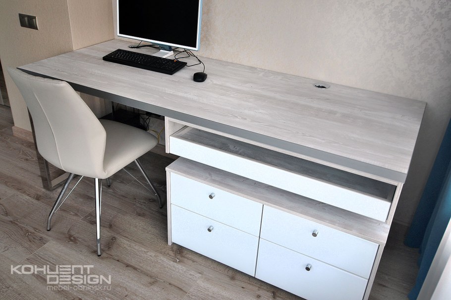 Мебель из ЛДСП Эггер стол письменный