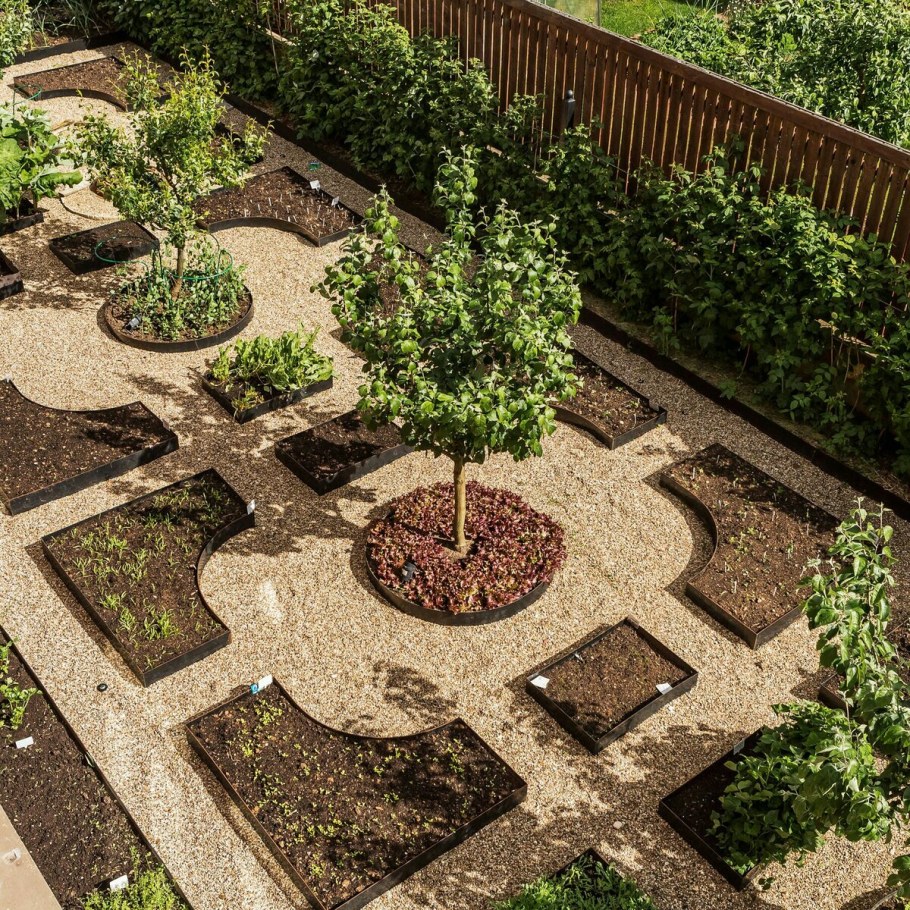 Грядки-клумбы мавританский дворик