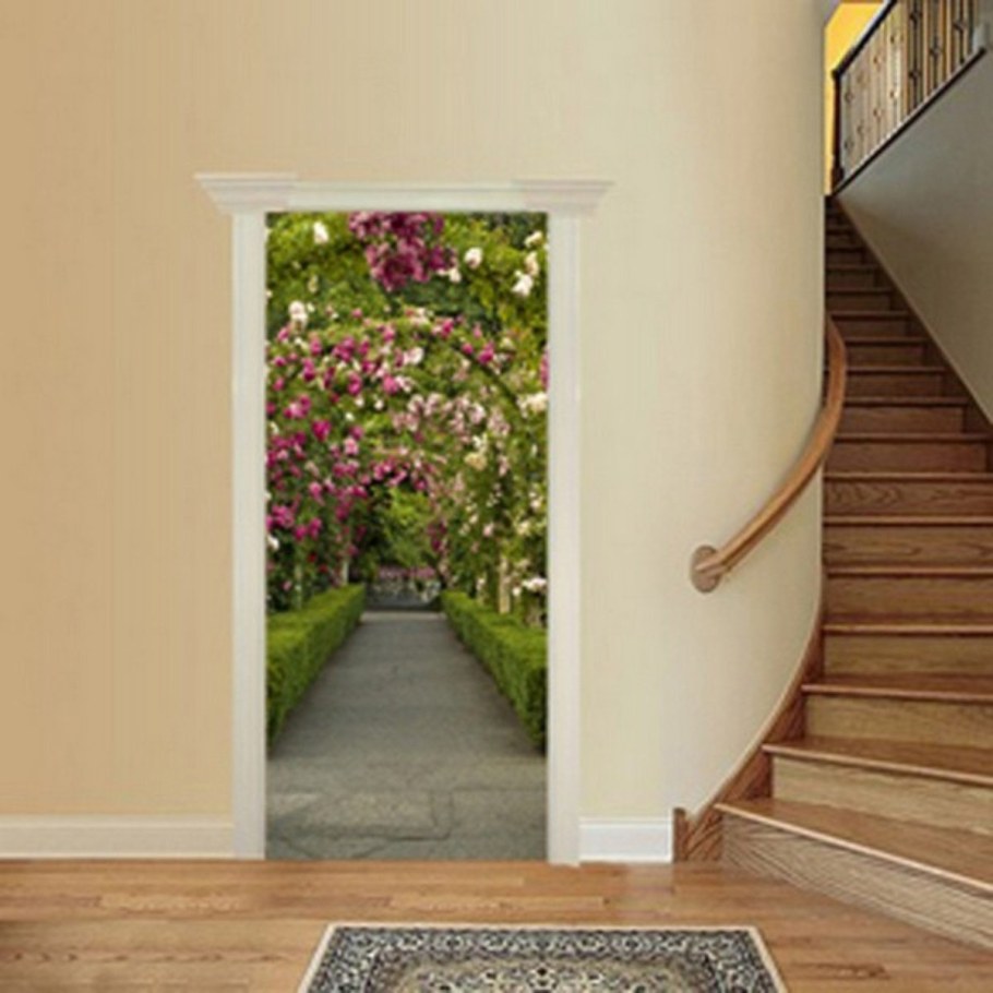 Узкие фотообои на дверь