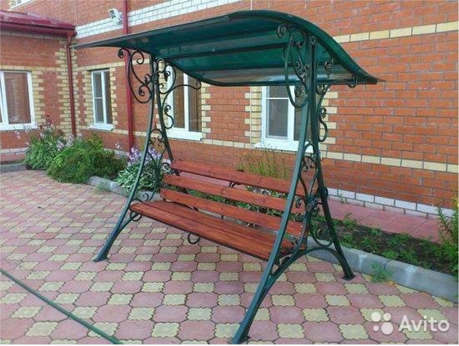 Скамья с навесом с010