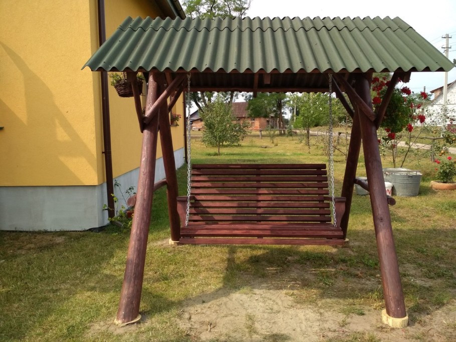 Навес над качелями