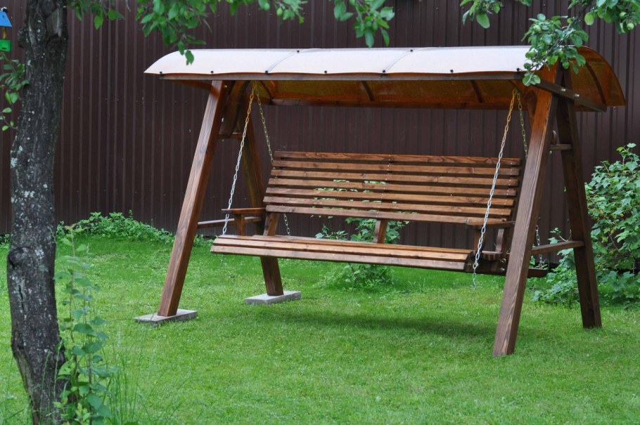 Садовые качели из дерева раскладные