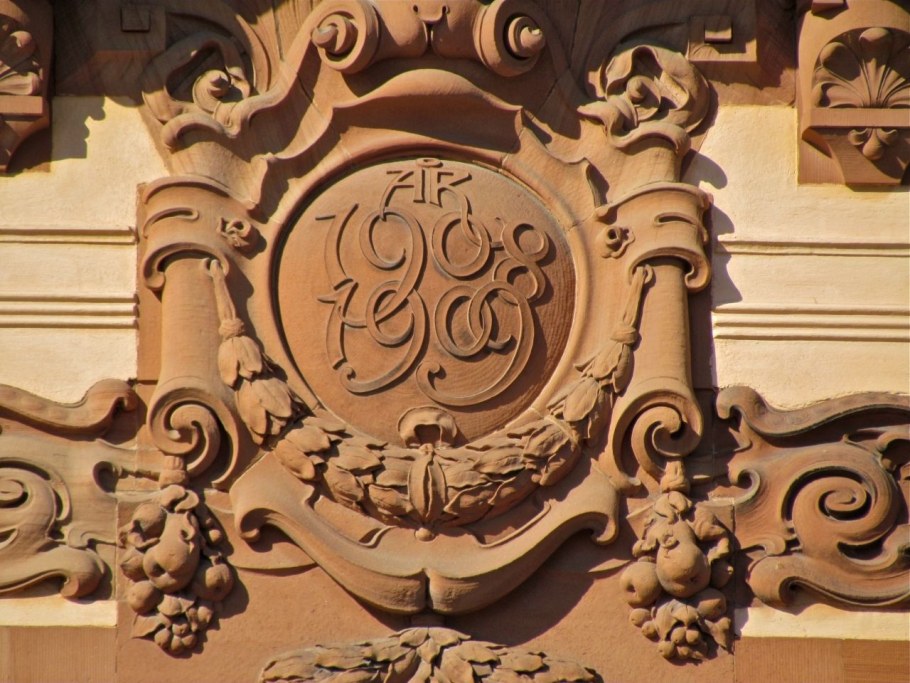 Рокайльный орнамент рококо