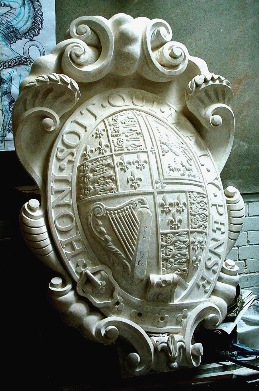 Медальон в архитектуре