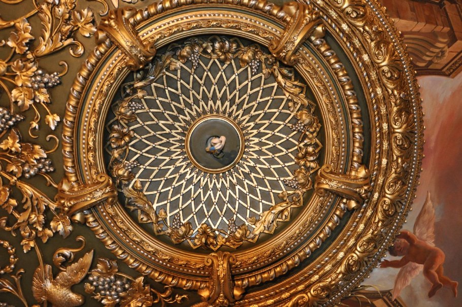 Ампир лепнина