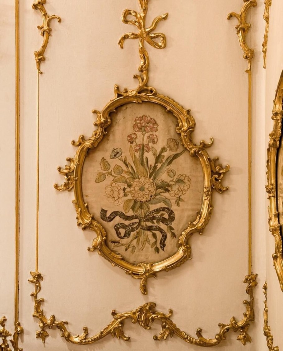 Окно роза Готика