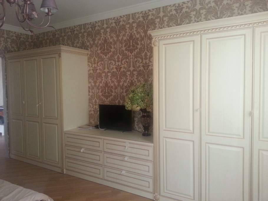 Перекраска мебели стенки