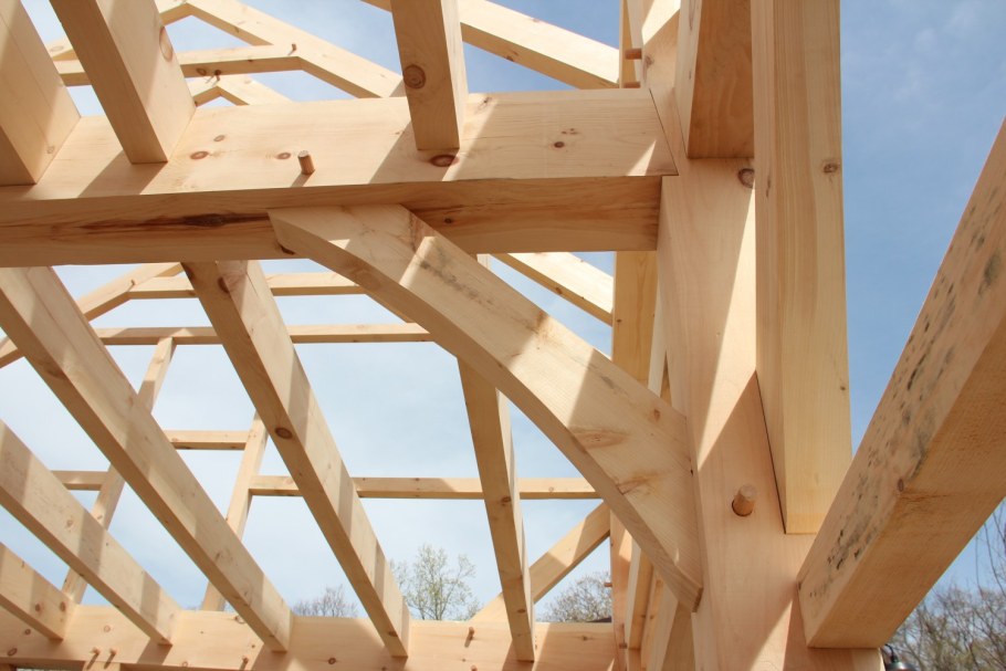 Деревянный каркас стойки