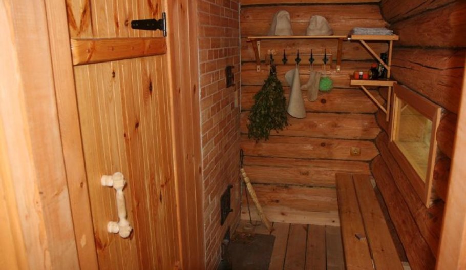 Предбанник на даче