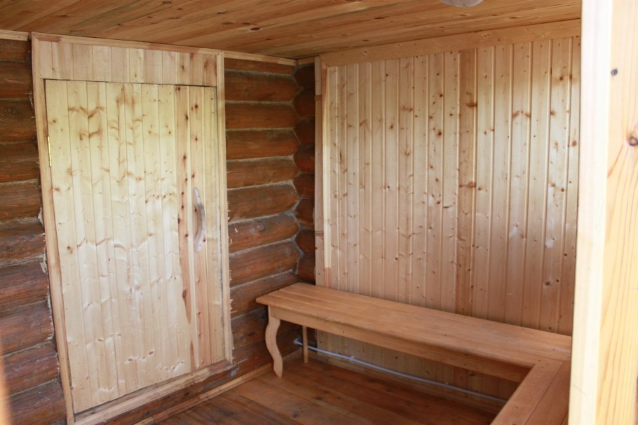 Кухня в русском стиле в деревянном доме