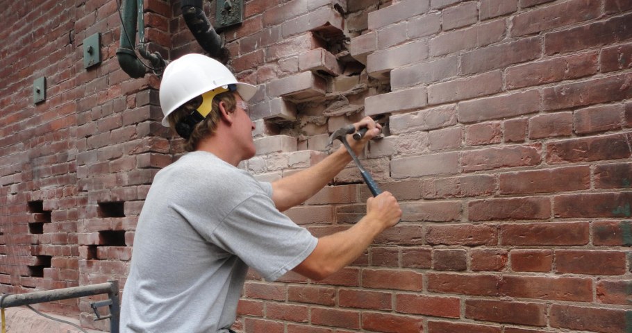 Демонтаж фасада