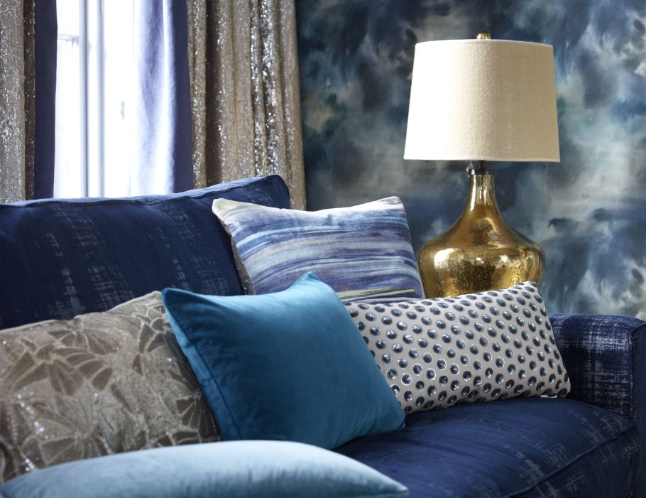 Синий текстиль в интерьере